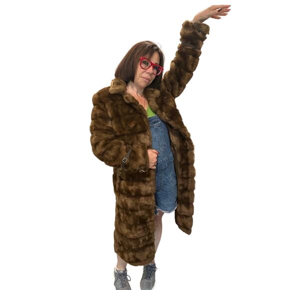 *Host Pick!* Fabulous Faux fur coat! - Picture 2 of 8